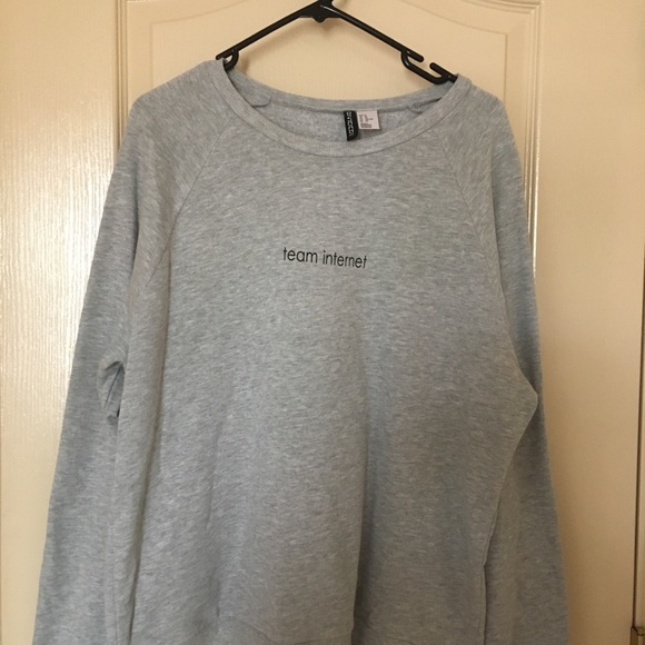 H&M Sweaters - H&M “Team Internet” sweatshirt.